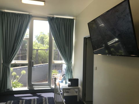 SmartStay Melbourne - Sunshine Coast Guide 7