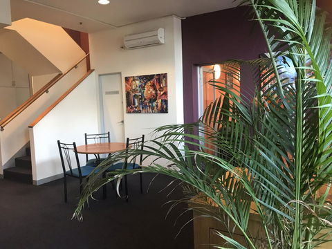 SmartStay Melbourne - Sunshine Coast Guide 1