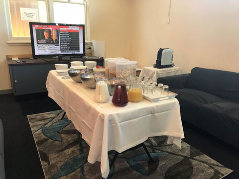 SmartStay Melbourne - Sunshine Coast Guide 2