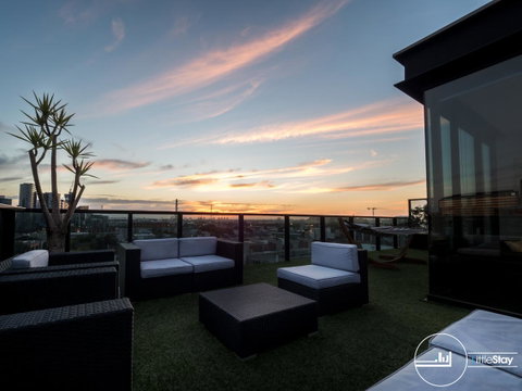 LittleStay Alessi - 2 Bedroom Aptm - Sunshine Coast Guide 4