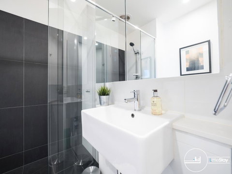 LittleStay Alessi - 2 Bedroom Aptm - Sunshine Coast Guide 32