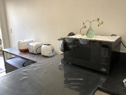 Doncaster Westfield Home Stay - Sunshine Coast Guide 15