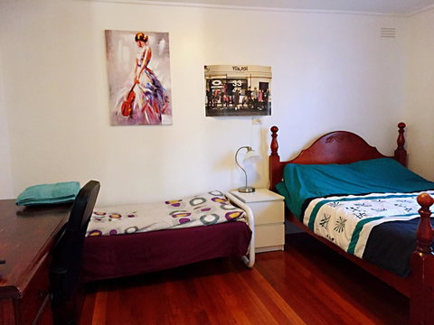 Doncaster Westfield Home Stay - Sunshine Coast Guide 29