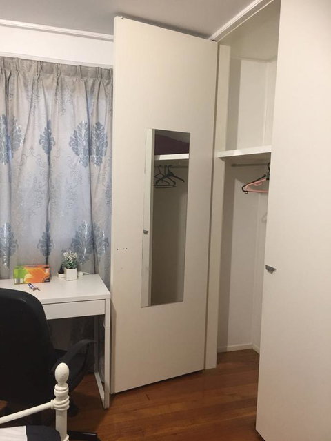 Doncaster Westfield Home Stay - Sunshine Coast Guide 4