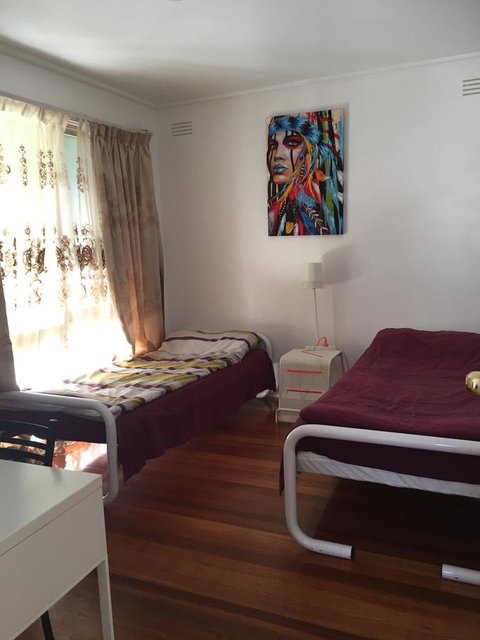 Doncaster Westfield Home Stay - Sunshine Coast Guide 32