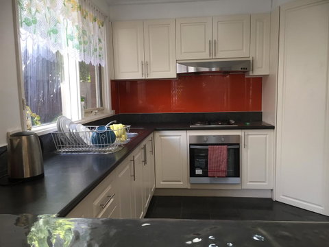 Doncaster Westfield Home Stay - Sunshine Coast Guide 38