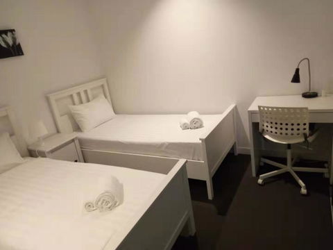 AH Accommodation@ Spencer - Sunshine Coast Guide 2