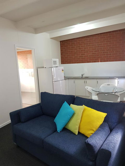 Beachcomber Holiday Units - Sunshine Coast Guide 13