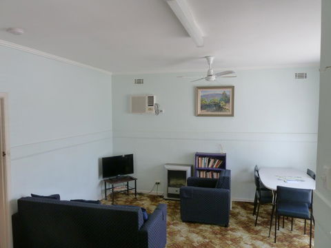 Beachcomber Holiday Units - Sunshine Coast Guide 32