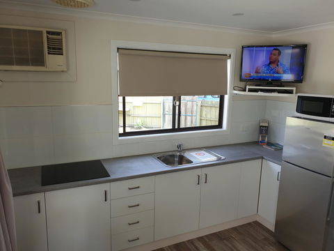 Beachcomber Holiday Units - Sunshine Coast Guide 4