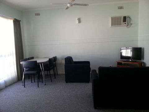 Beachcomber Holiday Units - Sunshine Coast Guide 36