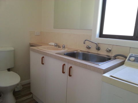 Beachcomber Holiday Units - Sunshine Coast Guide 20