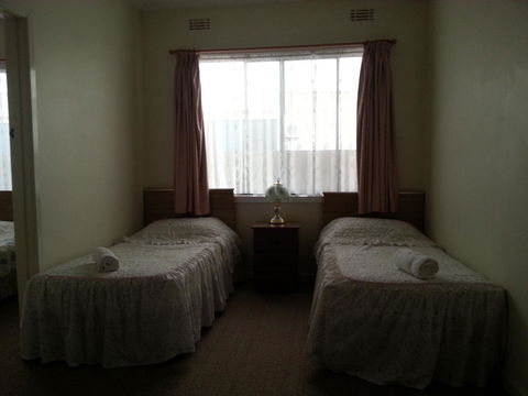 Beachcomber Holiday Units - Sunshine Coast Guide 28