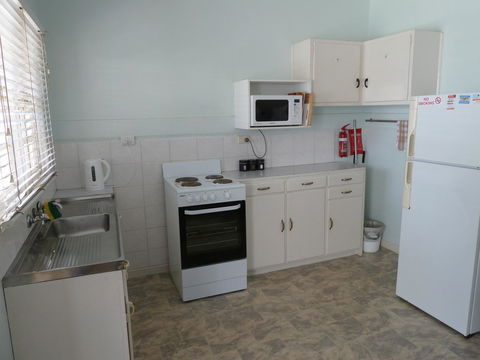 Beachcomber Holiday Units - Sunshine Coast Guide 33