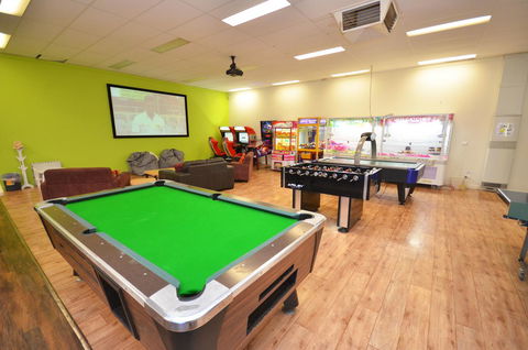 Tasman Holiday Parks - Merool On The Murray - Sunshine Coast Guide 2