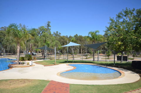 Tasman Holiday Parks - Merool On The Murray - Sunshine Coast Guide 11