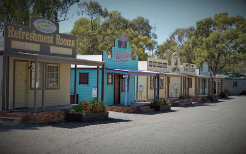 Tasman Holiday Parks - Merool On The Murray - Sunshine Coast Guide 20