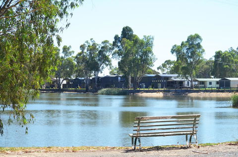 Tasman Holiday Parks - Merool On The Murray - Sunshine Coast Guide 10