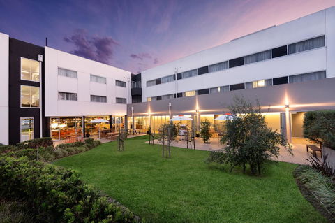 Atura Dandenong - Sunshine Coast Guide 21