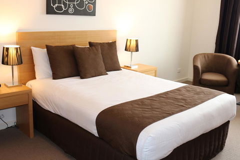 Bairnsdale International - Sunshine Coast Guide 32