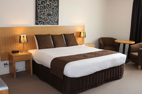 Bairnsdale International - Sunshine Coast Guide 31