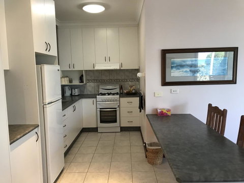 Eagle Bay Views - Sunshine Coast Guide 15