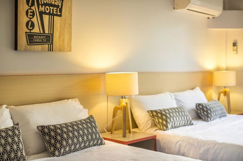 Burvale Hotel - Sunshine Coast Guide 37
