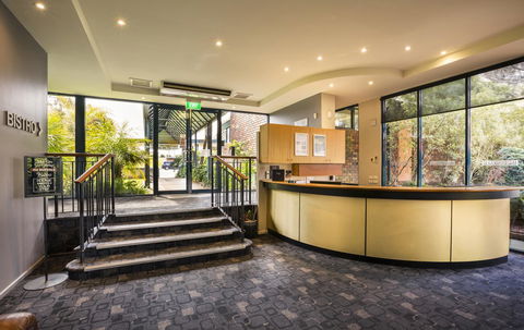 Burvale Hotel - Sunshine Coast Guide 15