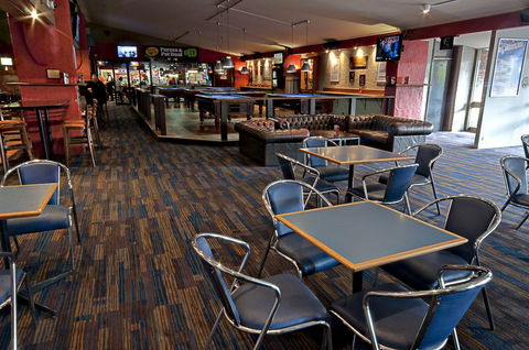 Burvale Hotel - Sunshine Coast Guide 27