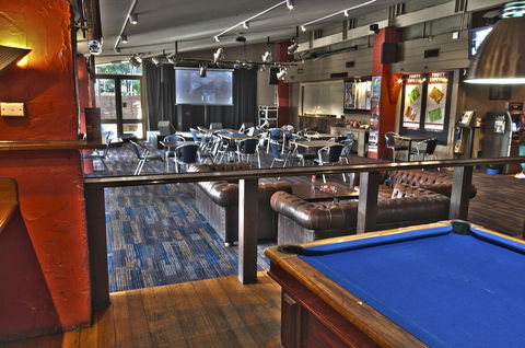 Burvale Hotel - Sunshine Coast Guide 25
