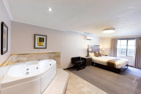 Eltham Gateway Hotel & Conference Centre - Sunshine Coast Guide 37