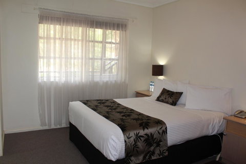 Eltham Gateway Hotel & Conference Centre - Sunshine Coast Guide 21