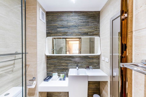 Eltham Gateway Hotel & Conference Centre - Sunshine Coast Guide 2