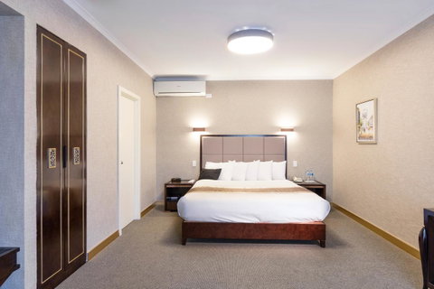 Eltham Gateway Hotel & Conference Centre - Sunshine Coast Guide 5