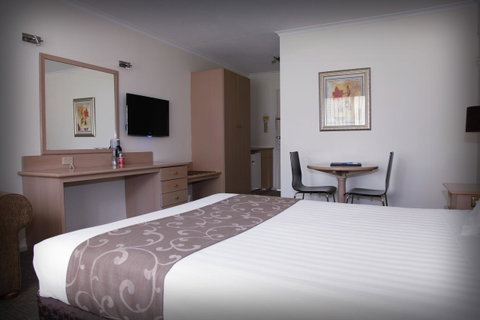 Eltham Gateway Hotel & Conference Centre - Sunshine Coast Guide 1