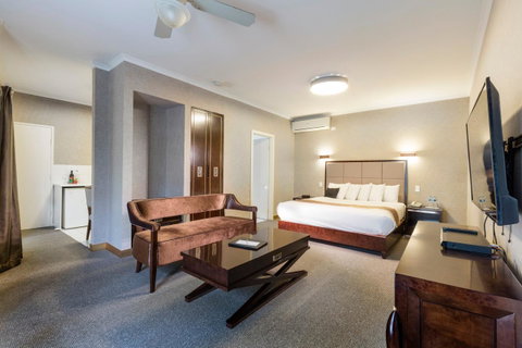 Eltham Gateway Hotel & Conference Centre - Sunshine Coast Guide 3