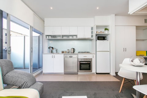 Complete Host The River Apartments - Sunshine Coast Guide 0