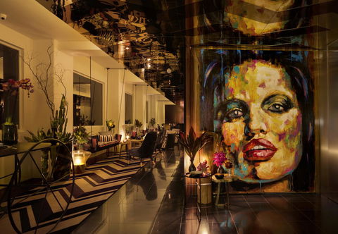 Adelphi Hotel - Sunshine Coast Guide 9