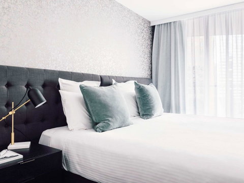 Quay West Suites Melbourne - Sunshine Coast Guide 35