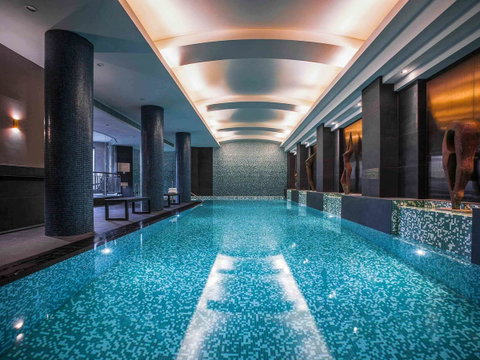 Quay West Suites Melbourne - Sunshine Coast Guide 3