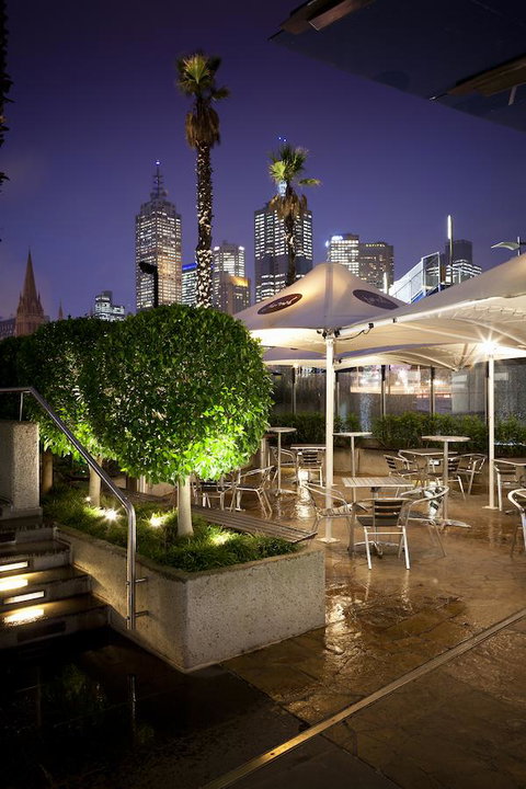 Quay West Suites Melbourne - Sunshine Coast Guide 23