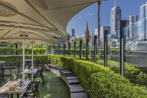 Quay West Suites Melbourne - Sunshine Coast Guide 5