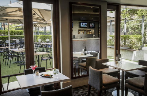 Quay West Suites Melbourne - Sunshine Coast Guide 24
