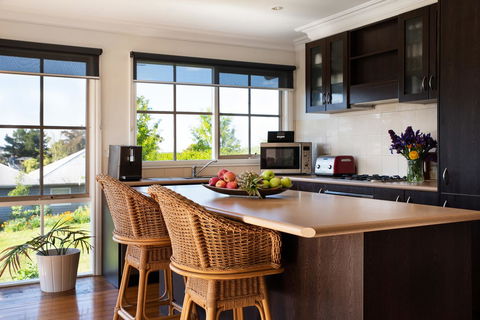 Churchills - Sunshine Coast Guide 2