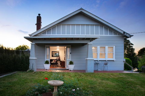 Churchills - Sunshine Coast Guide 3