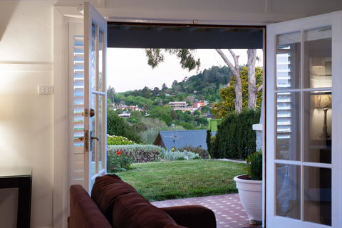 Churchills - Sunshine Coast Guide 0