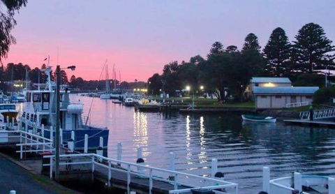 The Waterfront Apartment - Sunshine Coast Guide 15