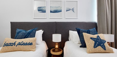The Clovelly Hotel - Sunshine Coast Guide 2