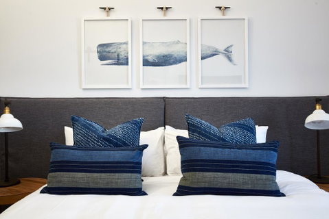 The Clovelly Hotel - Sunshine Coast Guide 0