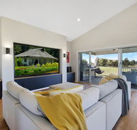 The Clubhouse on Black Bull - Sunshine Coast Guide